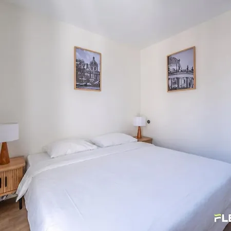 Bright T3 Near Grands Boulevards 10th Apartman *